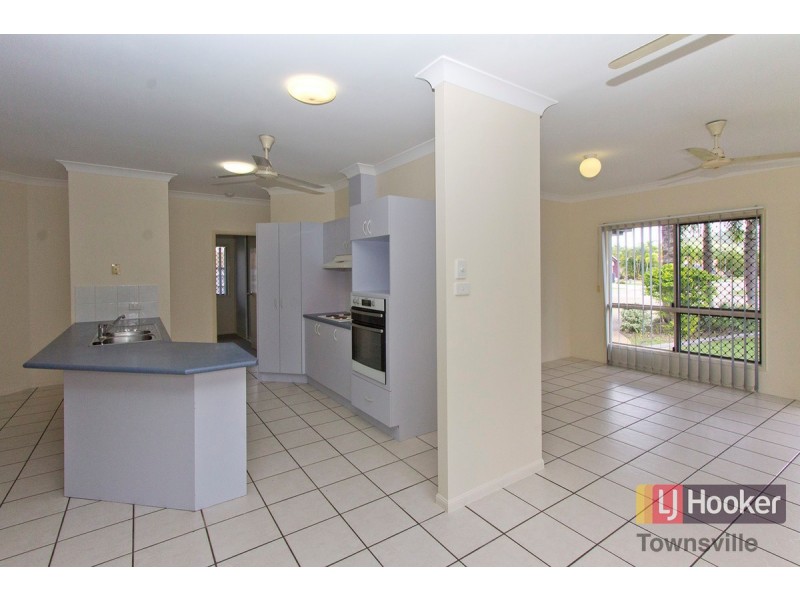 34 Young Circuit, Kirwan QLD 4817