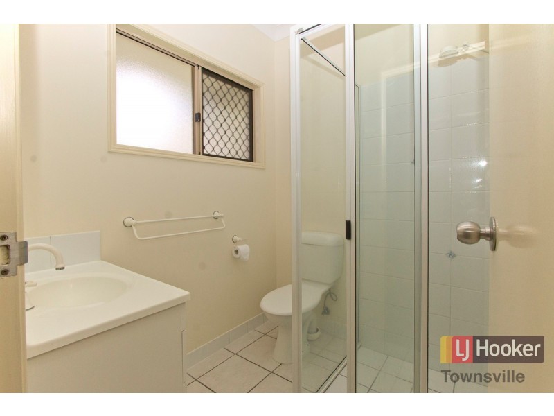 34 Young Circuit, Kirwan QLD 4817