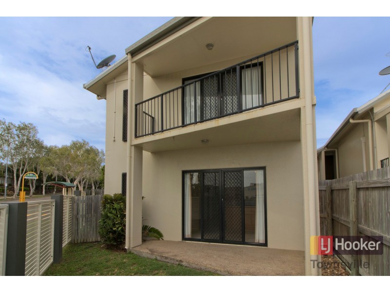 11/2 Freshwater Drive, Douglas QLD 4814