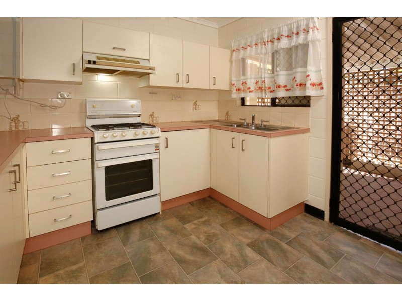 9/131 Ross River Road, Mundingburra QLD 4812