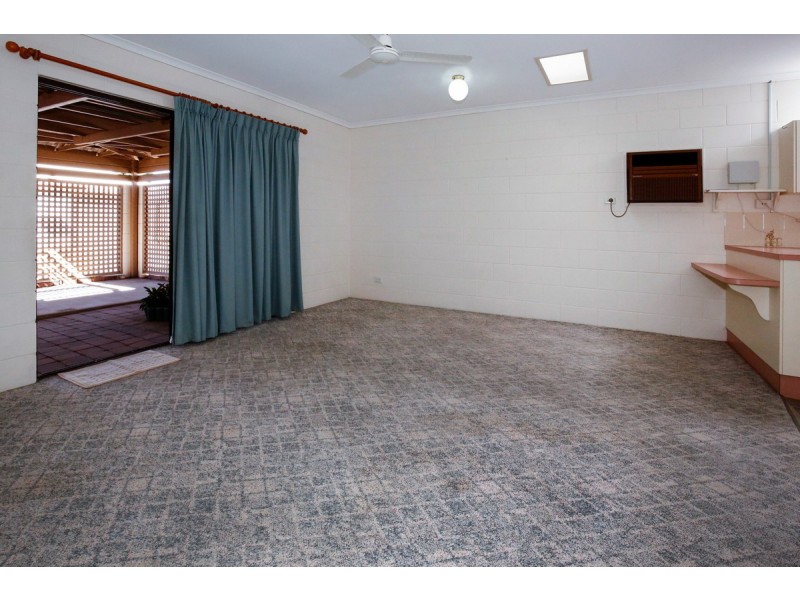 9/131 Ross River Road, Mundingburra QLD 4812