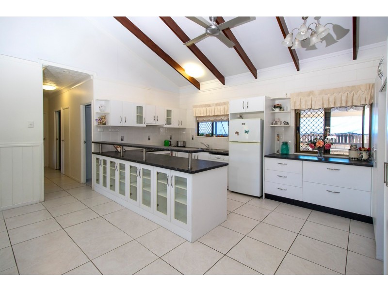 16 Serrano Crescent, Cranbrook QLD 4814