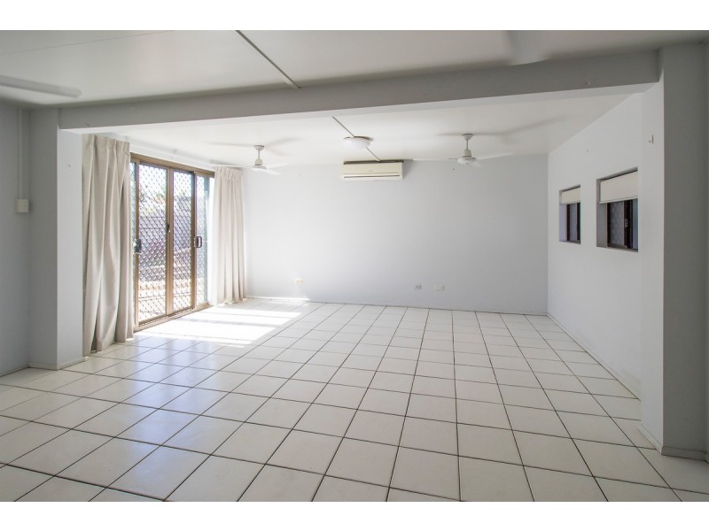 16 Serrano Crescent, Cranbrook QLD 4814