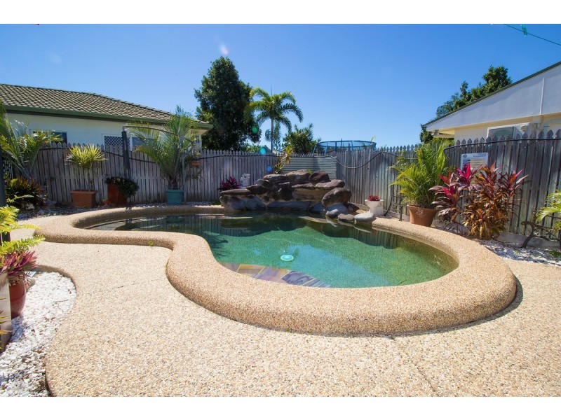 16 Serrano Crescent, Cranbrook QLD 4814