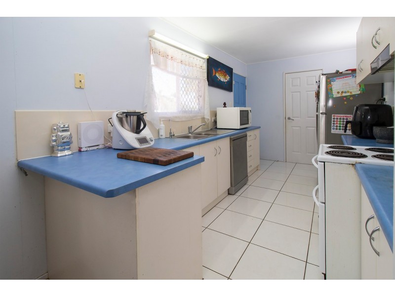 138 Miles Avenue, Kelso QLD 4815