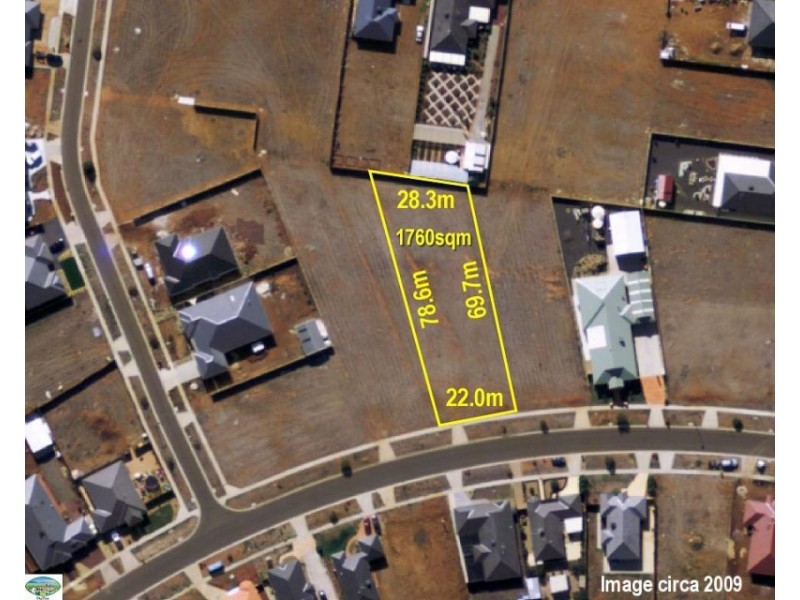 18 Dalray Crescent, Kurunjang VIC 3337