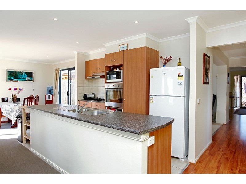 68 Roslyn Park Drive, Melton West VIC 3337