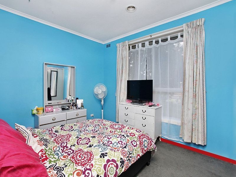 9 Carina Drive, Melton VIC 3337