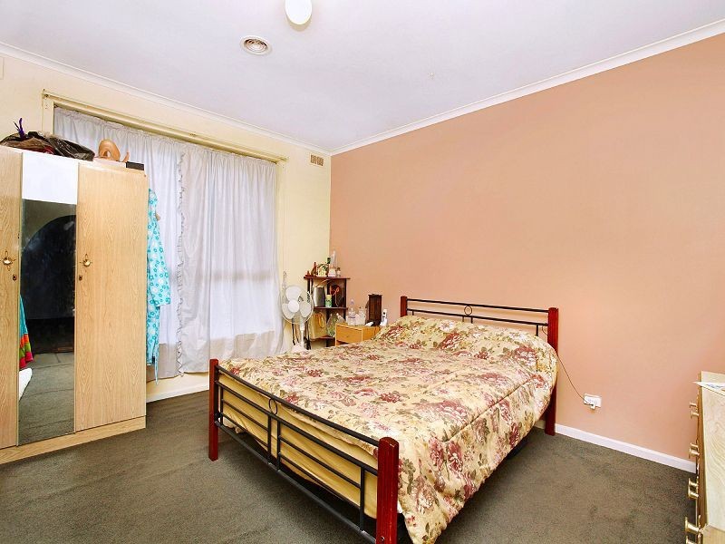 9 Carina Drive, Melton VIC 3337