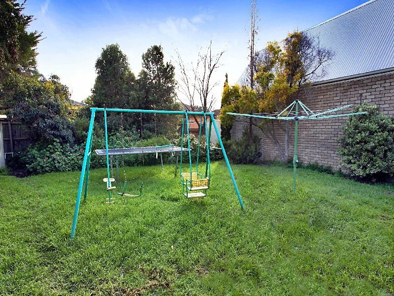 9 Carina Drive, Melton VIC 3337