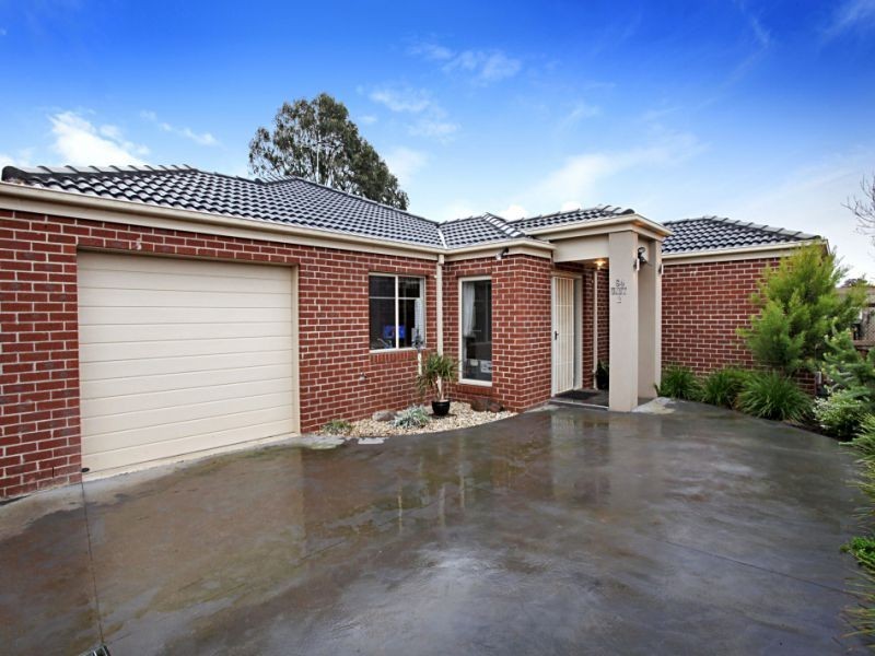 2/84 Underbank Boulervard, Bacchus Marsh VIC 3340