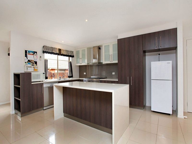 2/84 Underbank Boulervard, Bacchus Marsh VIC 3340