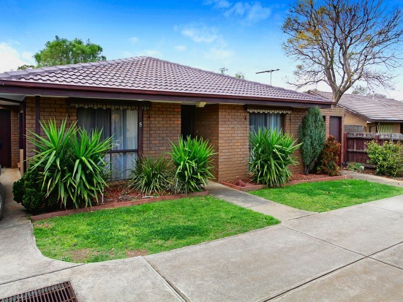 5/11 Henry Street, Melton VIC 3337