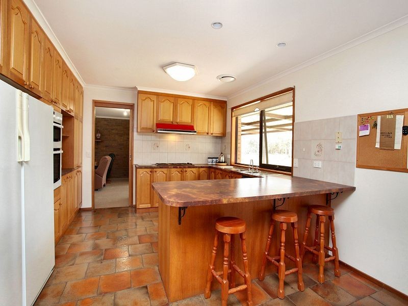 5 Gloaming Ride, Kurunjang VIC 3337