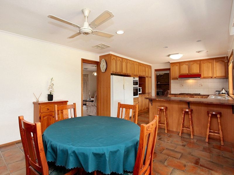 5 Gloaming Ride, Kurunjang VIC 3337