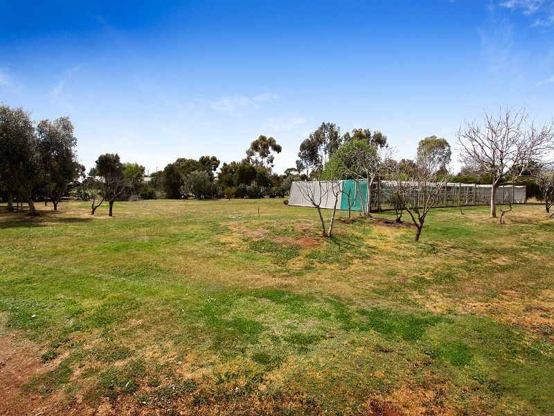 5 Gloaming Ride, Kurunjang VIC 3337