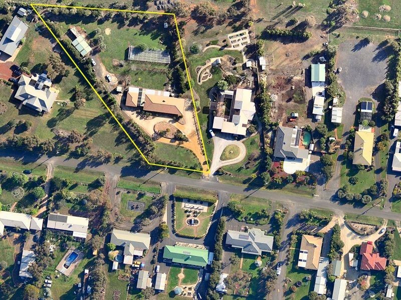 5 Gloaming Ride, Kurunjang VIC 3337