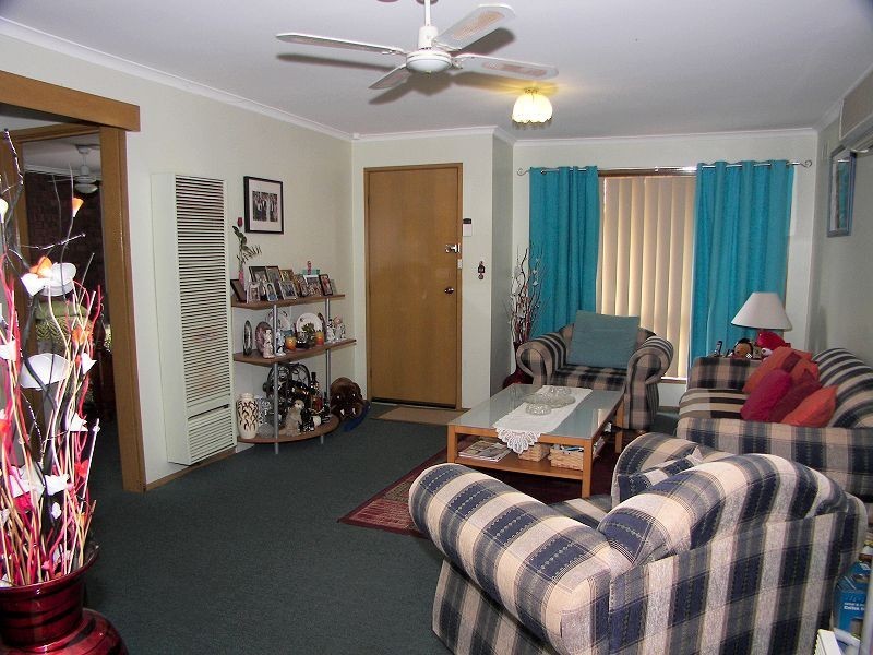 1/9 Raymond Street, Melton South VIC 3338