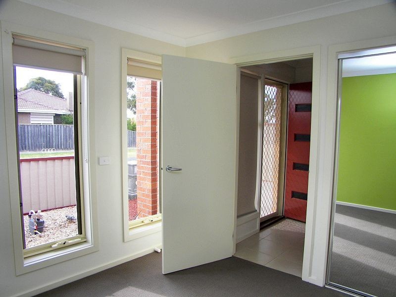 1a Marina Drive, Melton VIC 3337