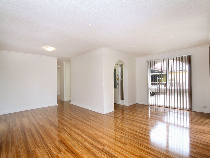 11 Falcon Drive, Melton VIC 3337