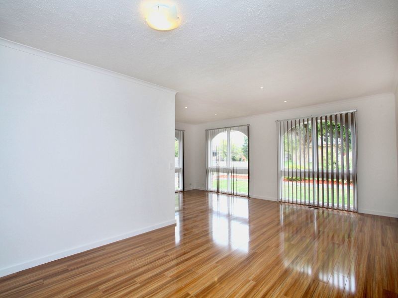 11 Falcon Drive, Melton VIC 3337