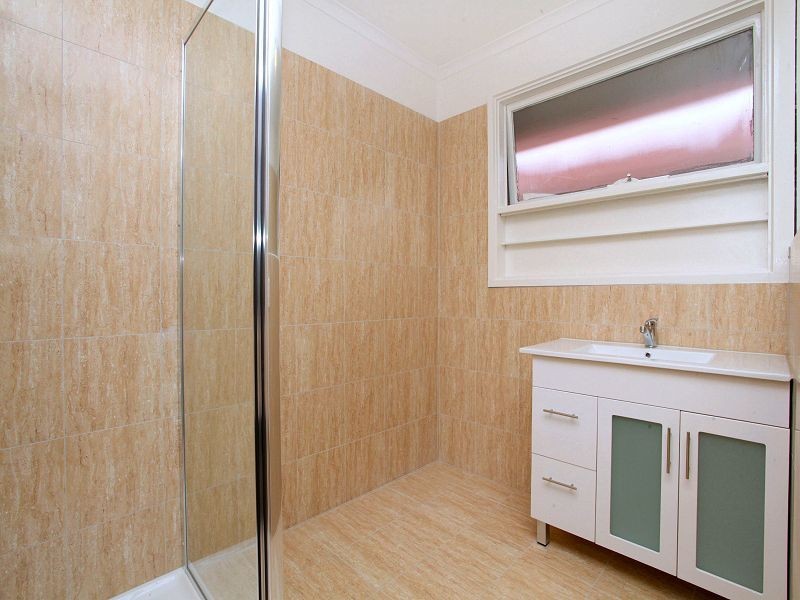 11 Falcon Drive, Melton VIC 3337