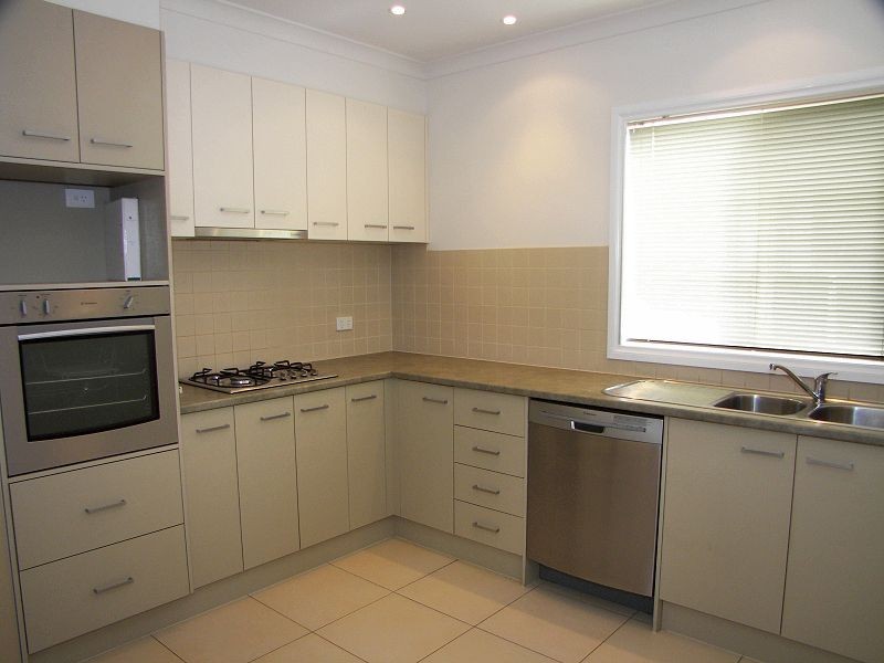 162 Whitlam Court, Melton South VIC 3338