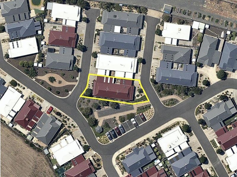 162 Whitlam Court, Melton South VIC 3338