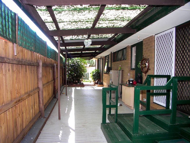 19 Lachlan Road, Melton South VIC 3338