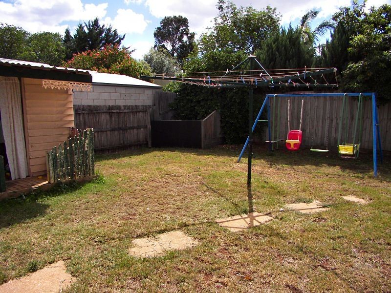 19 Lachlan Road, Melton South VIC 3338