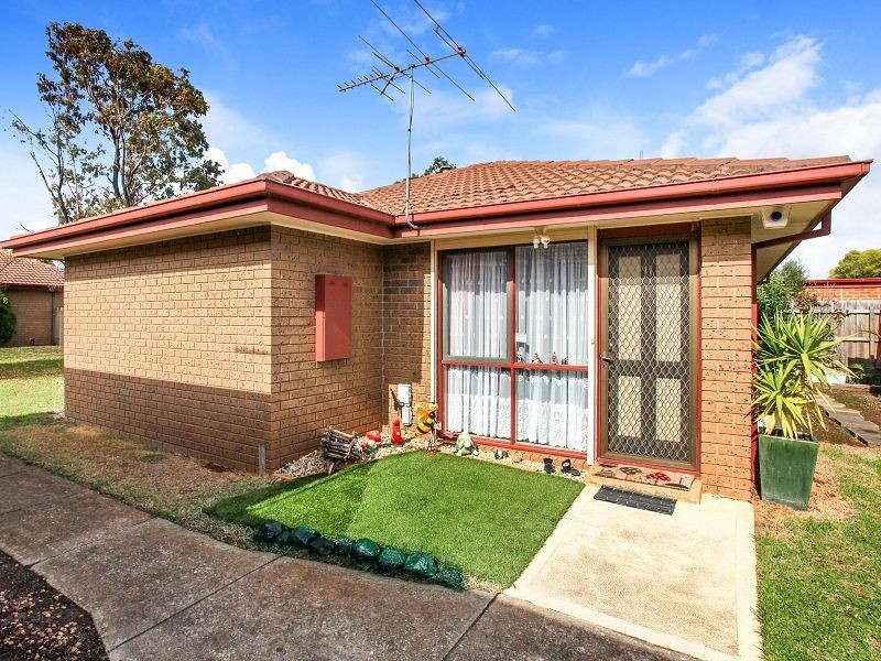 11/14 Fay Street, Melton VIC 3337