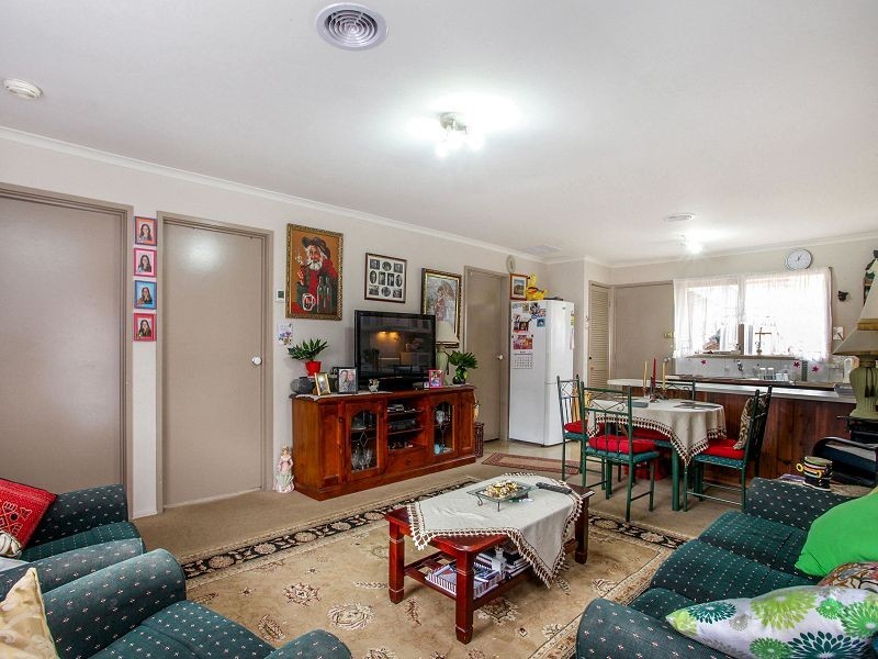 11/14 Fay Street, Melton VIC 3337