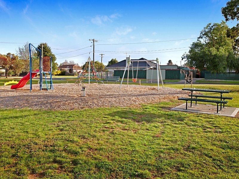 46 Andrew Street, Melton South VIC 3338