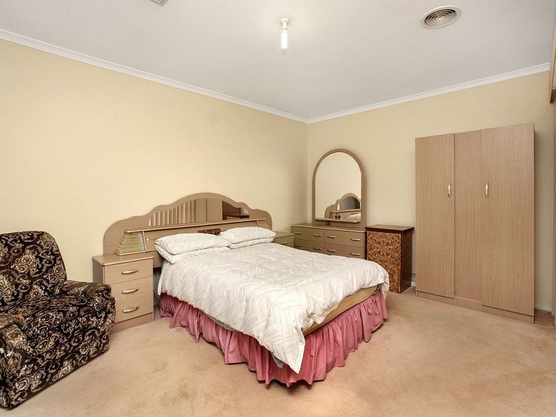 7 Oldershaw Road, Melton VIC 3337