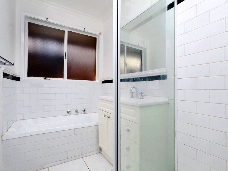 3 Carina Drive, Melton VIC 3337