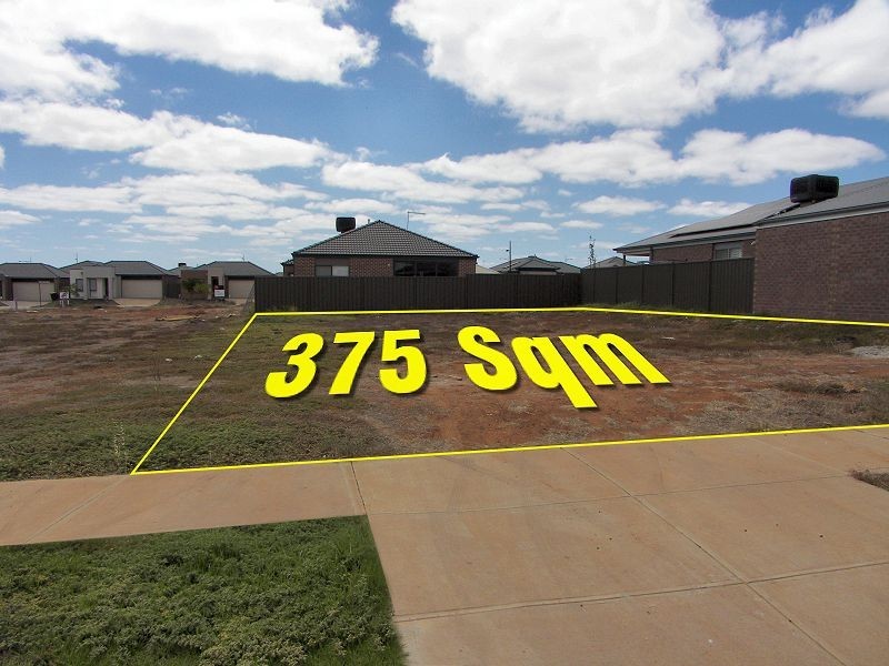 16 Amber Way, Melton South VIC 3338