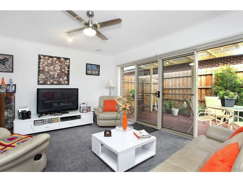 3/241 Coburns Road, Melton West VIC 3337