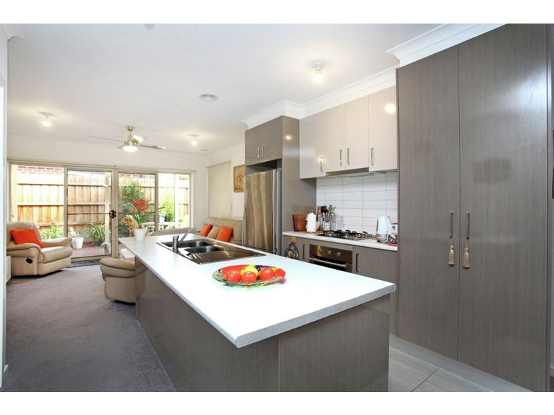 3/241 Coburns Road, Melton West VIC 3337