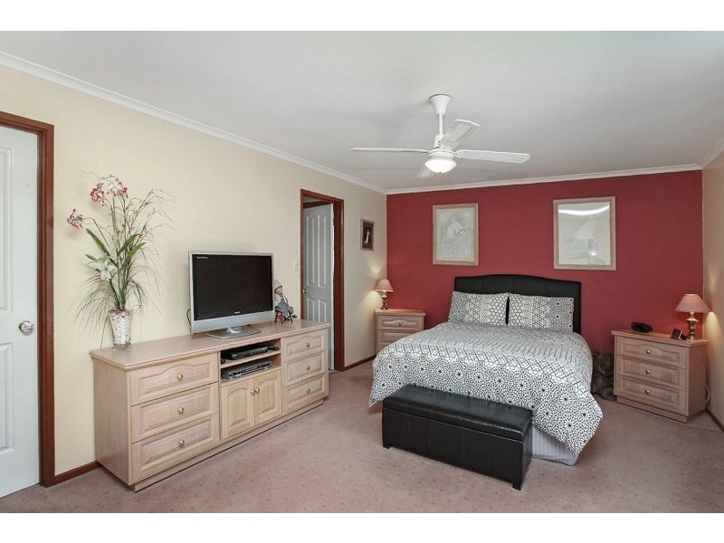 7 Marina Drive, Melton VIC 3337