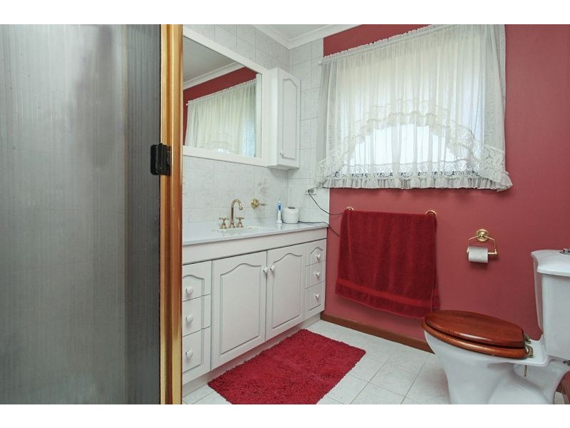 7 Marina Drive, Melton VIC 3337