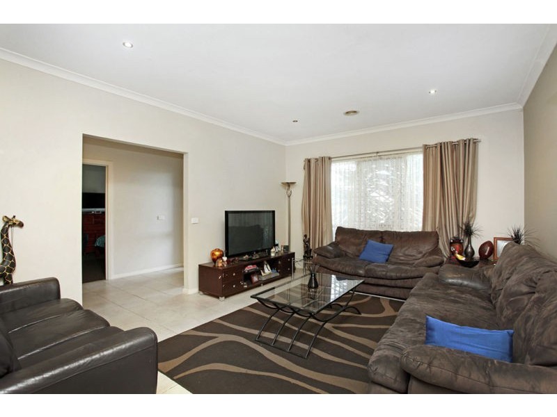 7 Greenhills Drive, Kurunjang VIC 3337