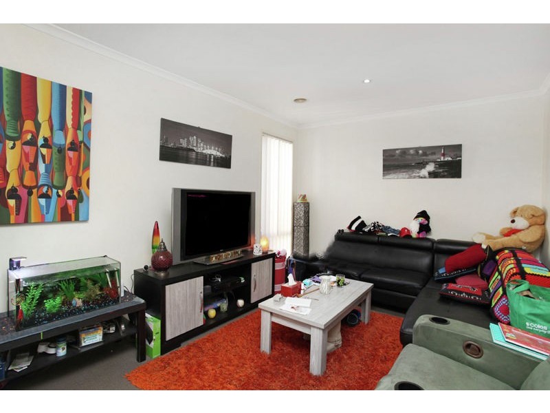 16 Fairhaven Boulervard, Melton West VIC 3337