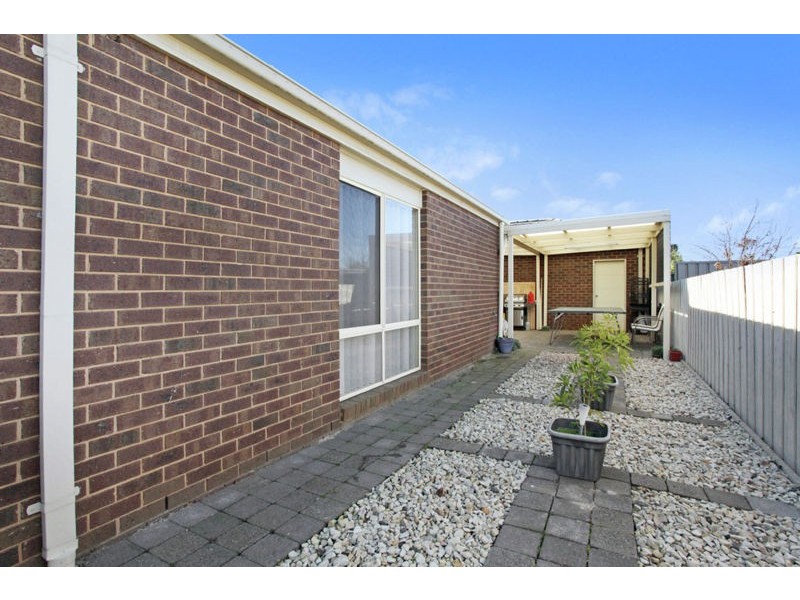 16 Fairhaven Boulervard, Melton West VIC 3337