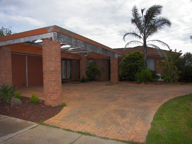 1 Gregory Place, Melton West VIC 3337