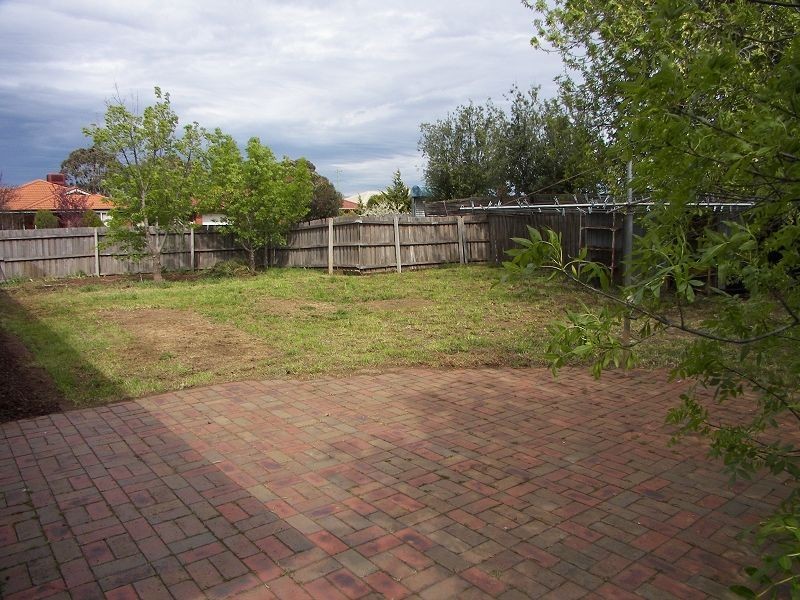 1 Gregory Place, Melton West VIC 3337