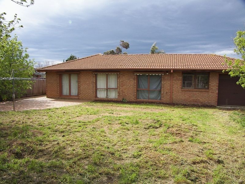 1 Gregory Place, Melton West VIC 3337