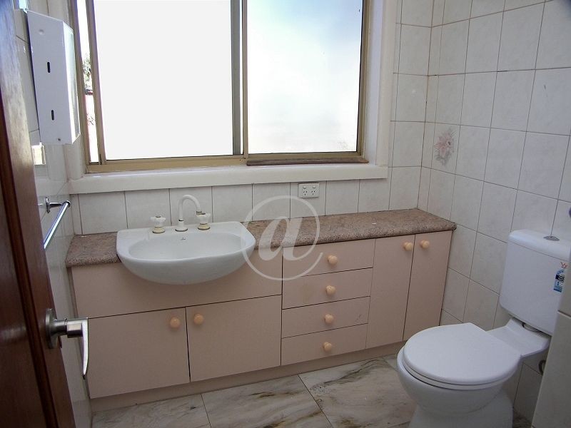 211 Station Road, Melton VIC 3337