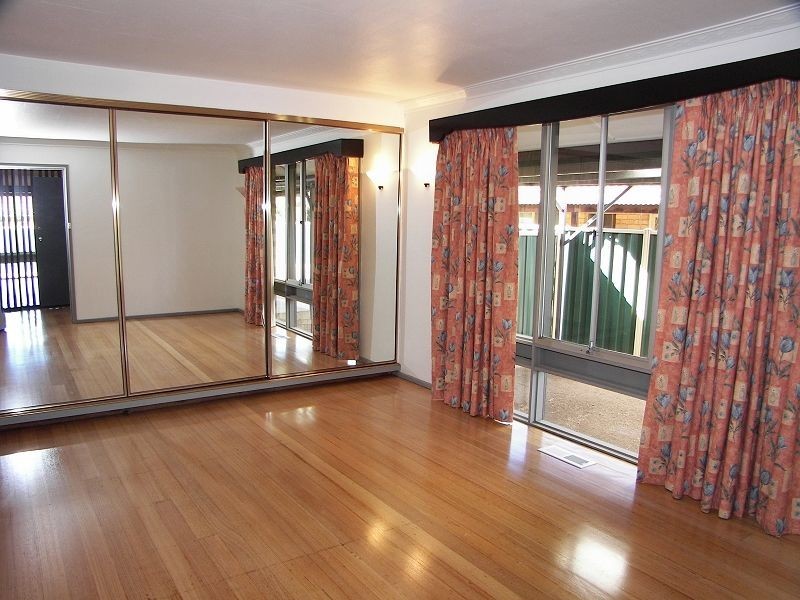 84 Richard Road, Melton South VIC 3338