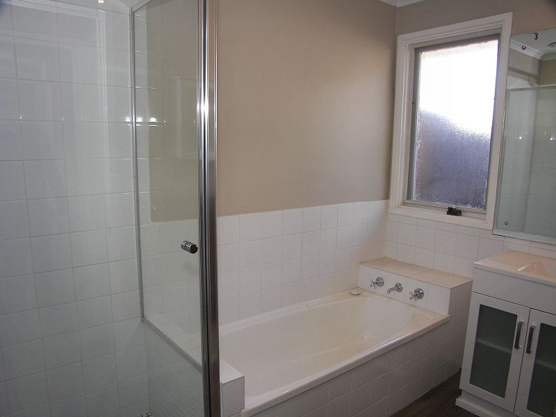 40 Carina Drive, Melton VIC 3337