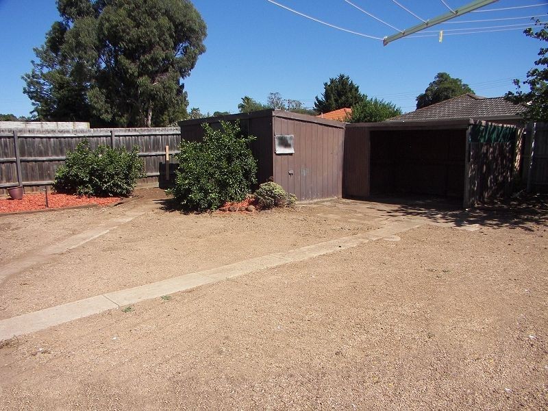 40 Carina Drive, Melton VIC 3337